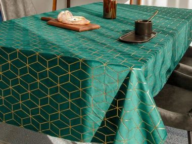 מפת שולחן מקטיפה איכותית עם דקור זהב בצבע ירוק