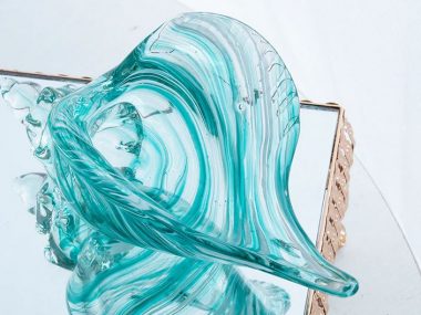 קונכייה טורקיז מזכוכית מנופחת עבודת יד